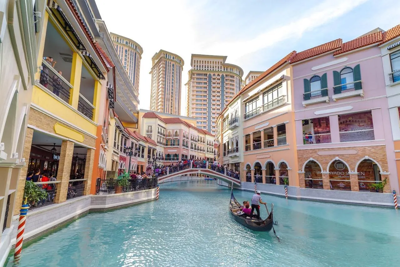 Luxe In Venice Taguig 0*,