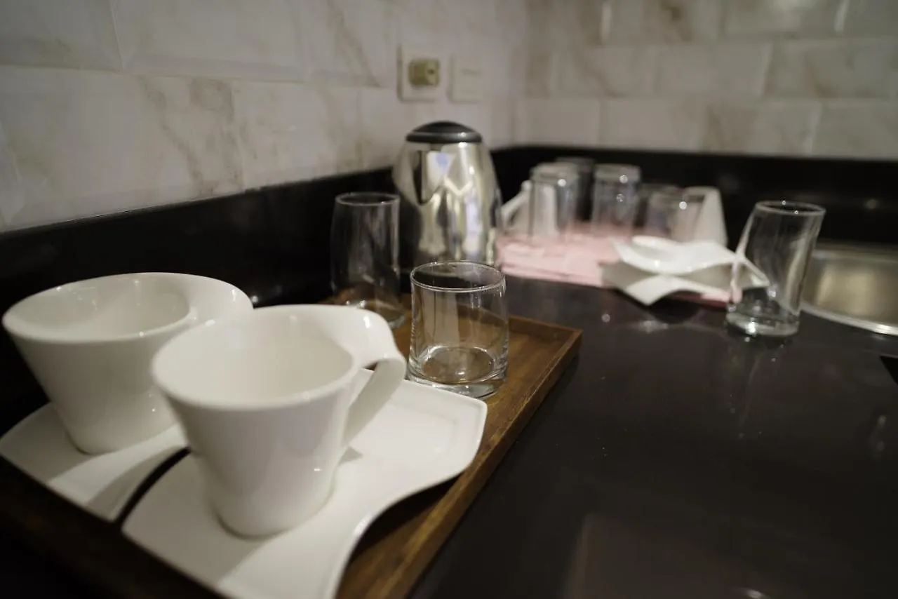 Luxe In Venice Taguig Aparthotel